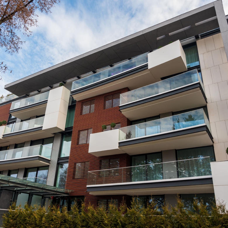 Villa/Low-Rise