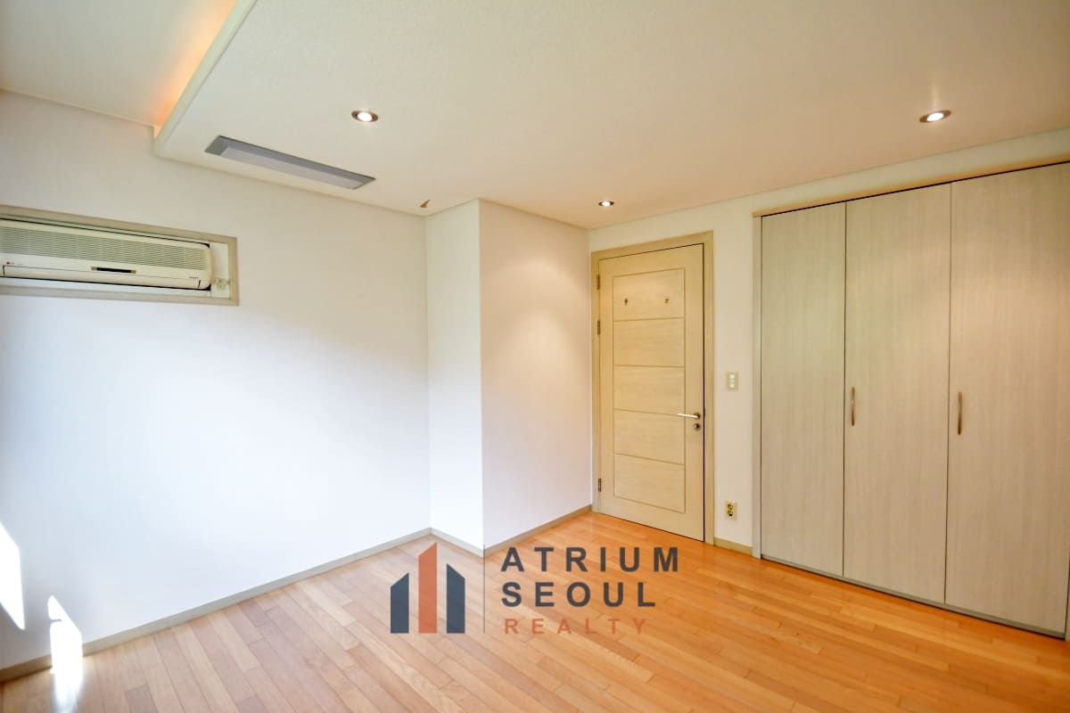 Another room Itaewon 3-Bedroom Residence For Rent - Apartment Rent in Seoul - Atrium Seoul Realty