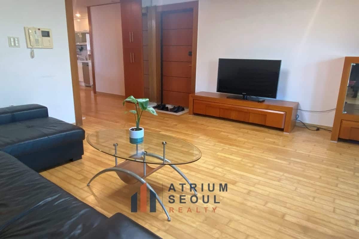 Apartment For Rent in Hannam Yongsan
