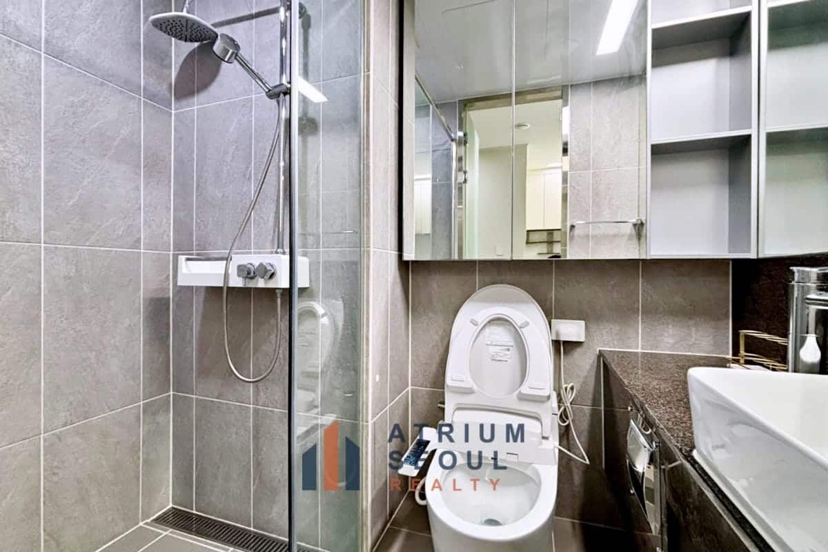 Apartment for Rent in Gangnam