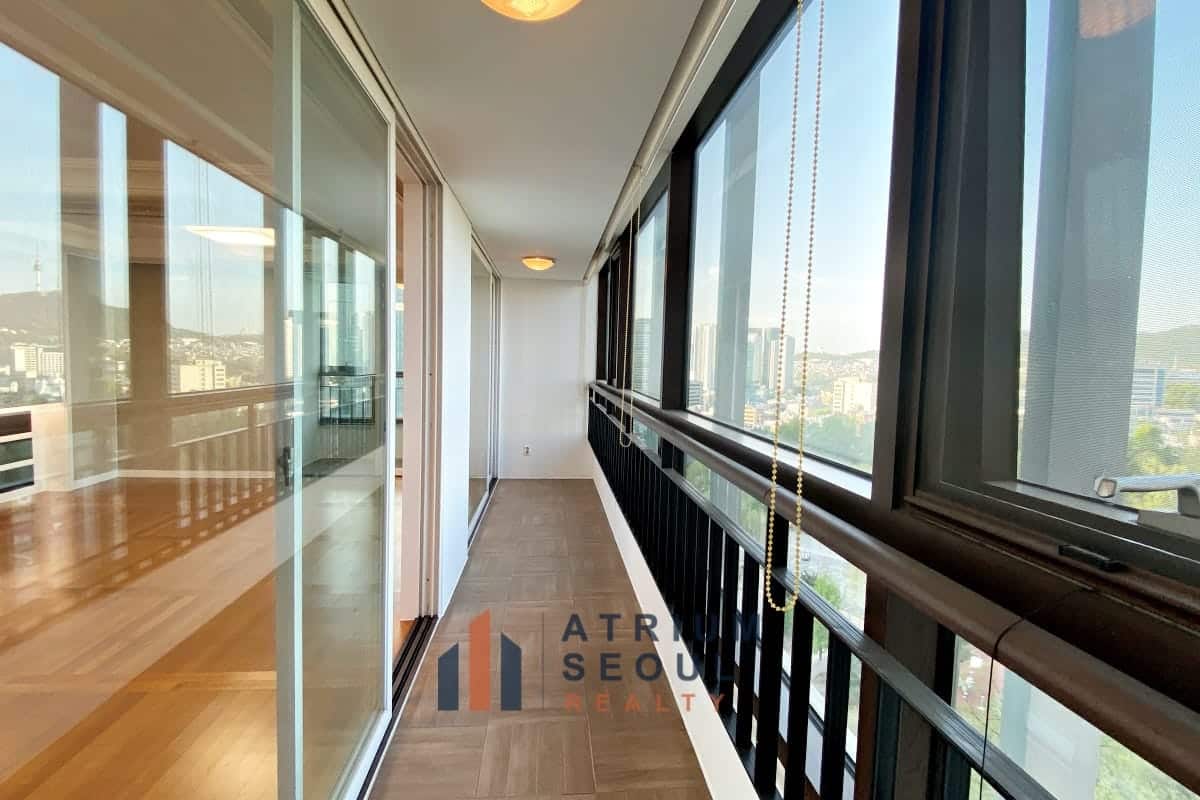 Balcony- Monthly Rent Yongsan City Park Apartment