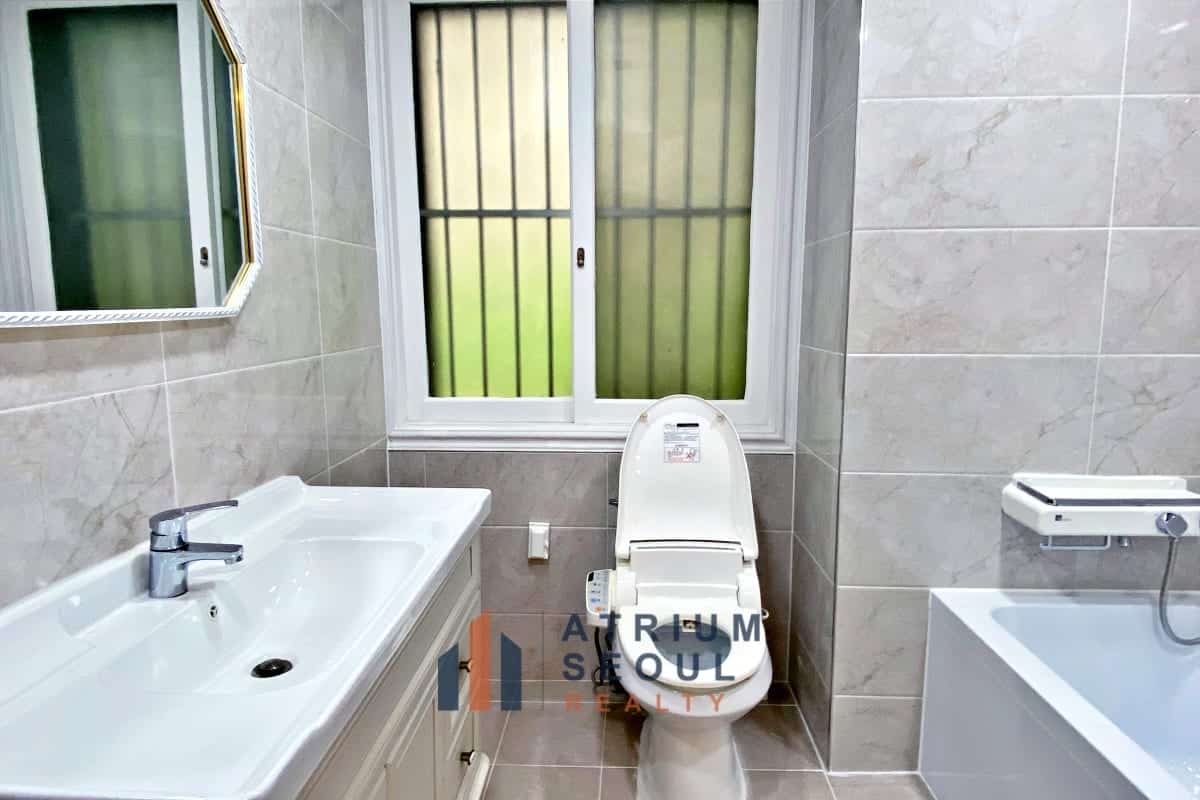 Bath - Monthly Rent - Villa with garden