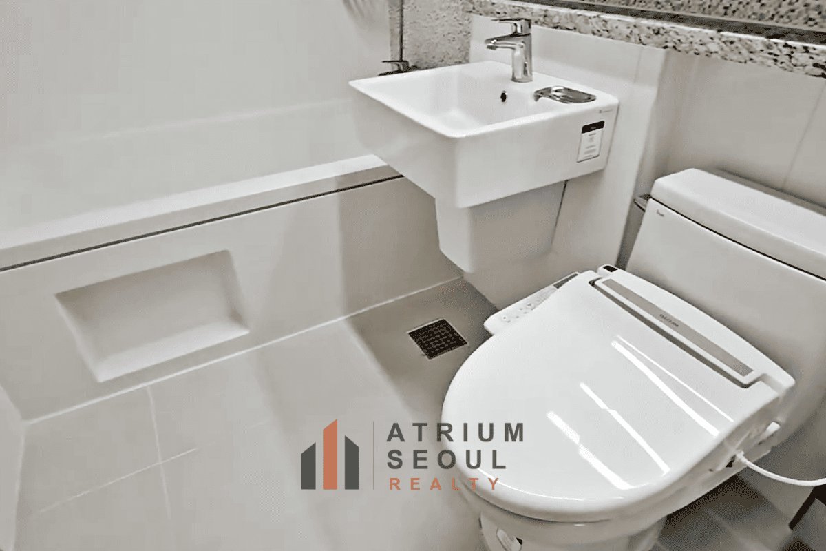 Bath room in Apartment for Rent in Helio City - 21A Type, Jamsil, Songpa - Atrium Seoul Realty