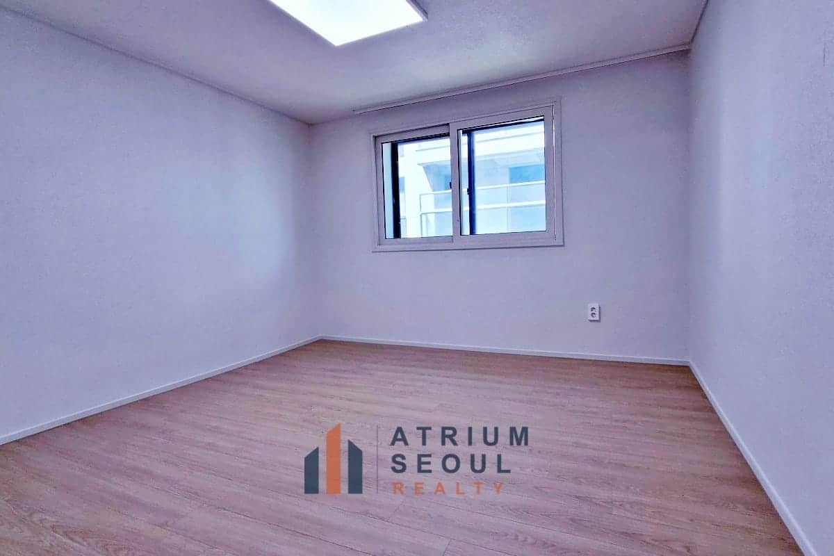 Bedroom - 4BR Villa For Rent in Seorae Village, Banpo