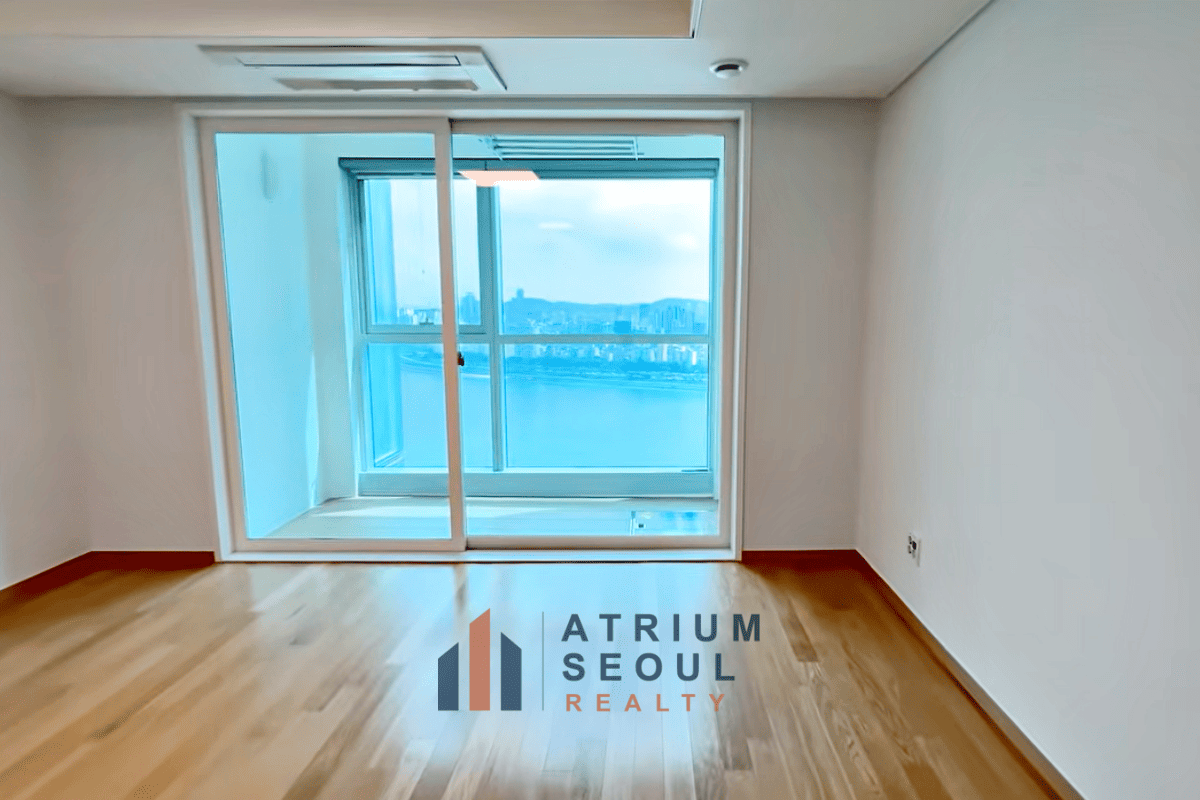 Bedroom in TRIMAGE 3BR Apartment for Rent in Seongsu Seoul - Atrium Seoul Realty