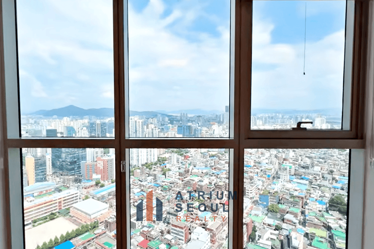 Bedroom view TRIMAGE 3BR Apartment for Rent in Seongsu Seoul - Atrium Seoul Realty