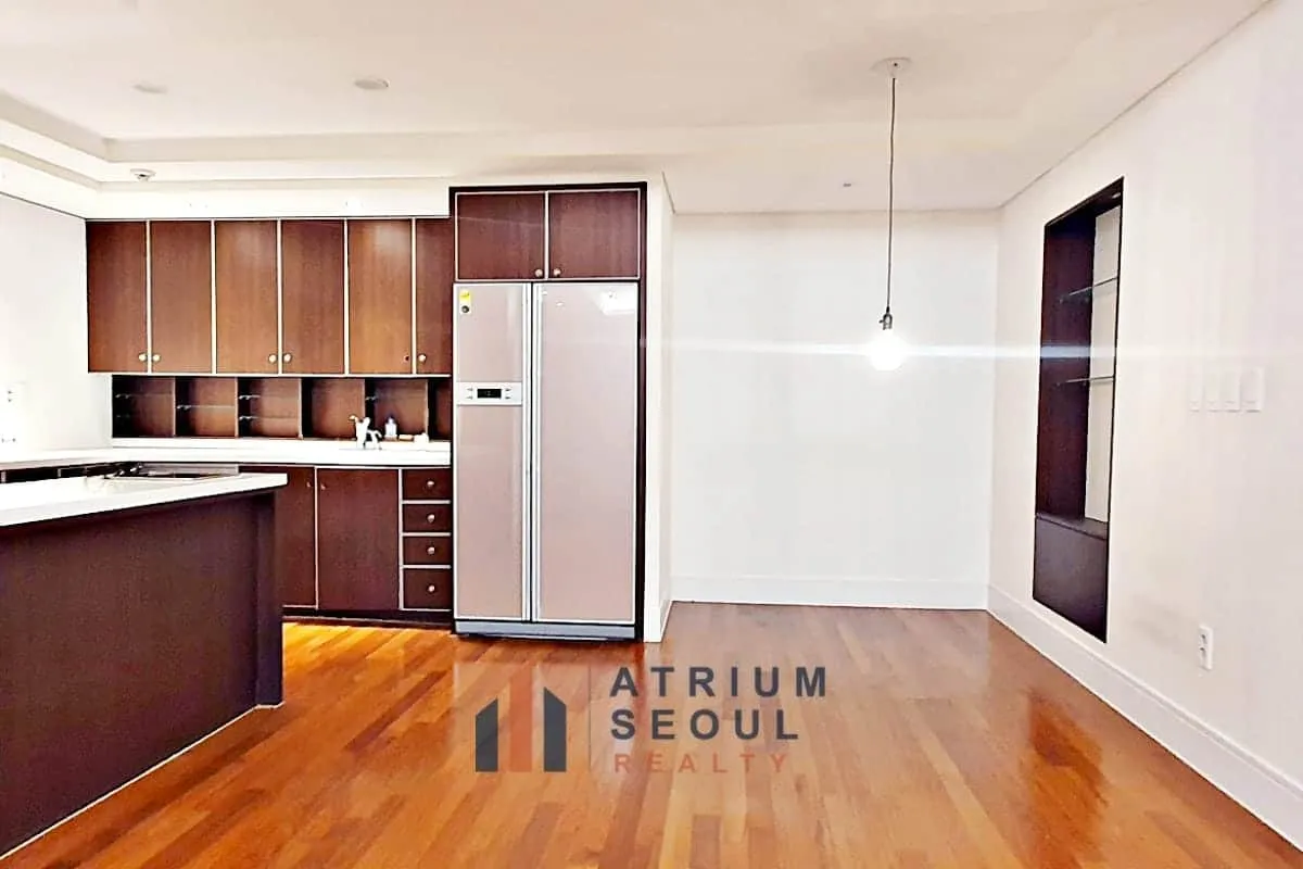 Dining area in Luxury apartment for rent in French village seoul