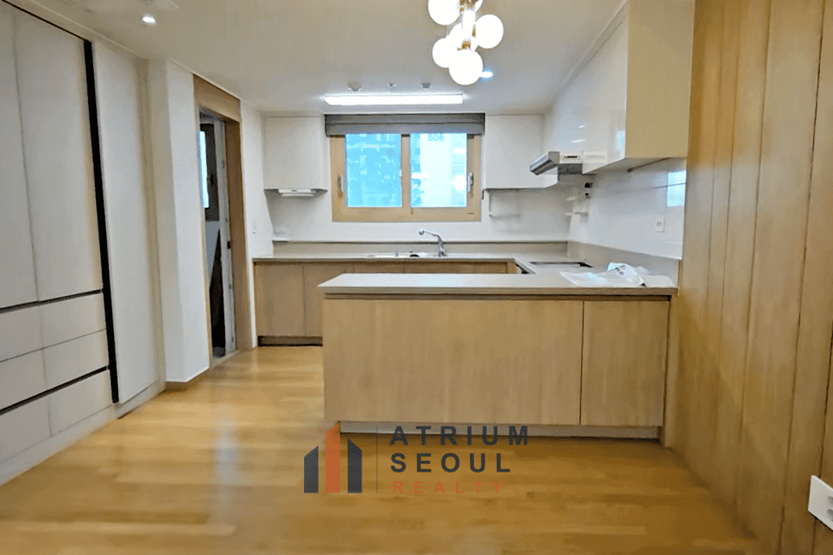 Dining in 3 Bedroom Apartment for Rent in Helio City, Jamsil, Songpa - Atrium Seoul Realty