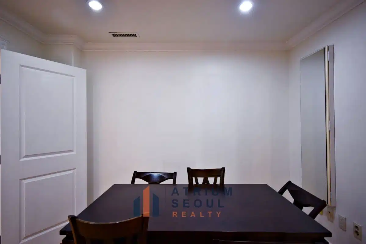 Dining table Spacious 3BR Villa for Rent in Hannam-dong Yongsan in Seoul with Private Terrace