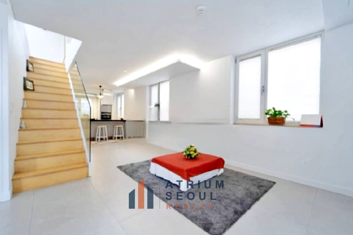 Duplex Villa For Rent in French Village in Seoul