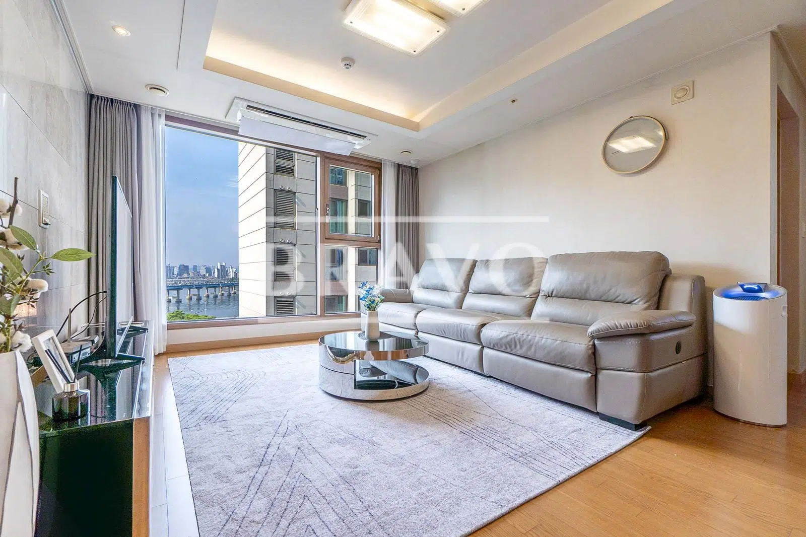Fully Furnished 2BR Apartment For Short-Term Rent in Cheongdam-dong, Gangnam