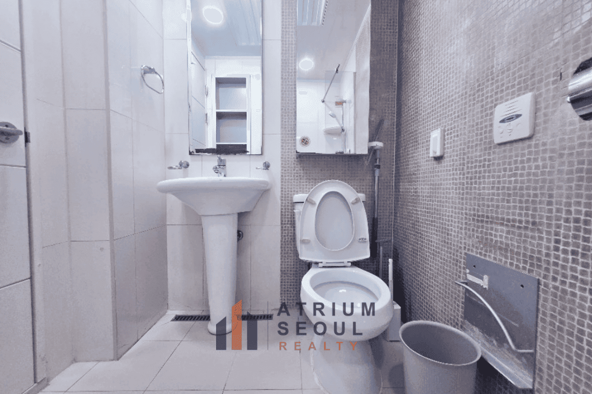 Fully Furnished Studio for Short-Term Rent in Gangnam