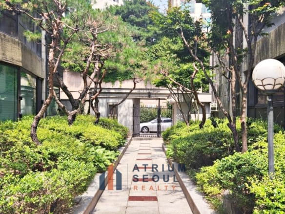 Greenaary place in 4BR Villa for Rent in Seorae Village Near LFS & DCS - Atrium Seoul Realty