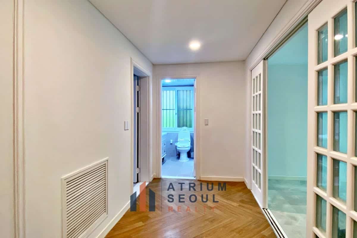 Hallway - Monthly Rent - Villa with garden