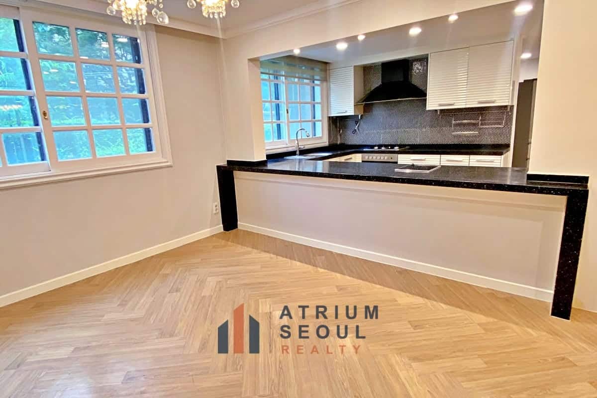 Kitchen - Monthly Rent - Villa with garden