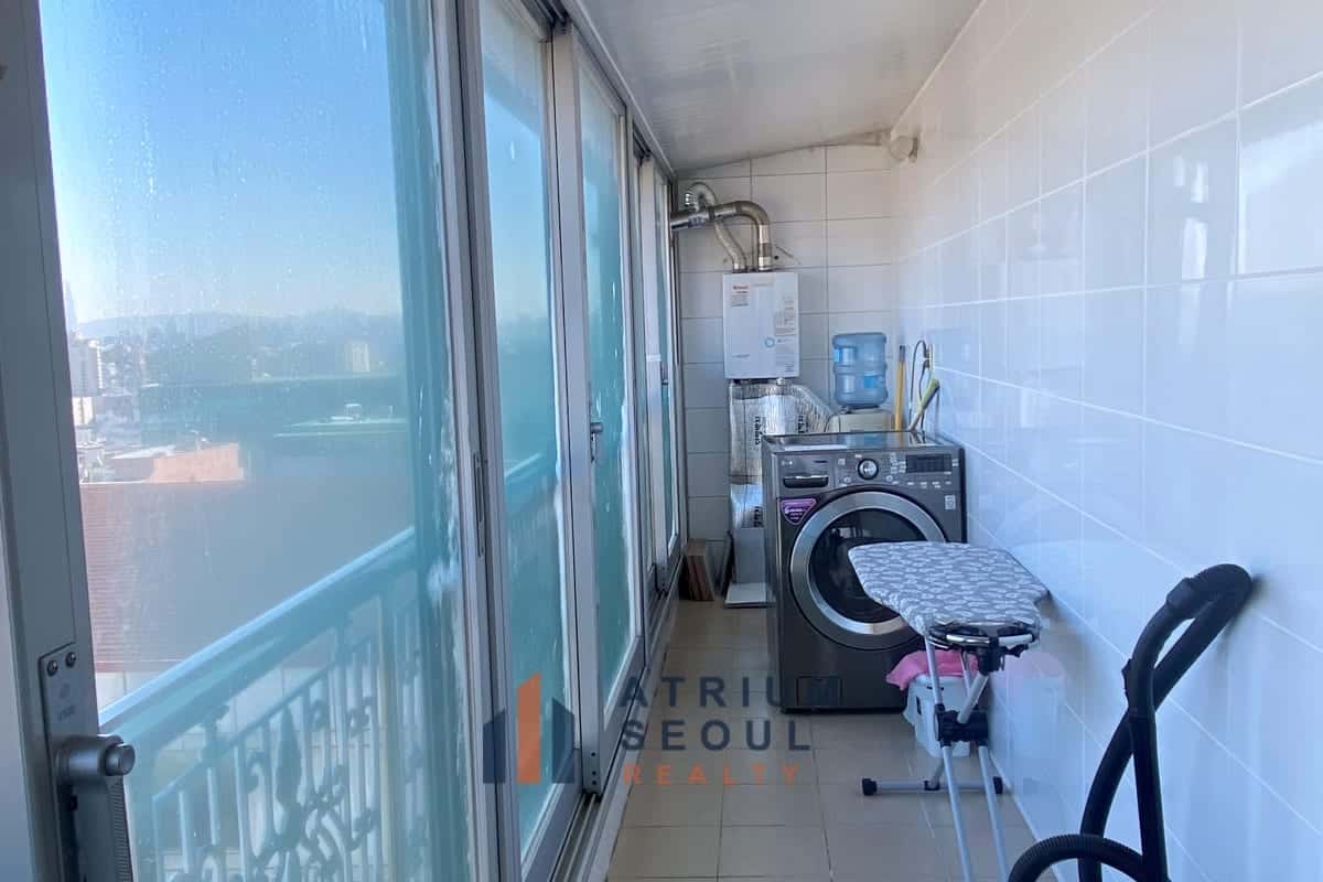 Laundry room - Apartment For Rent in Hannam Yongsan Seoul