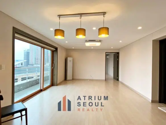 Living - Modern 3BR Villa for Rent in Huam-dong, Yongsan, Seoul