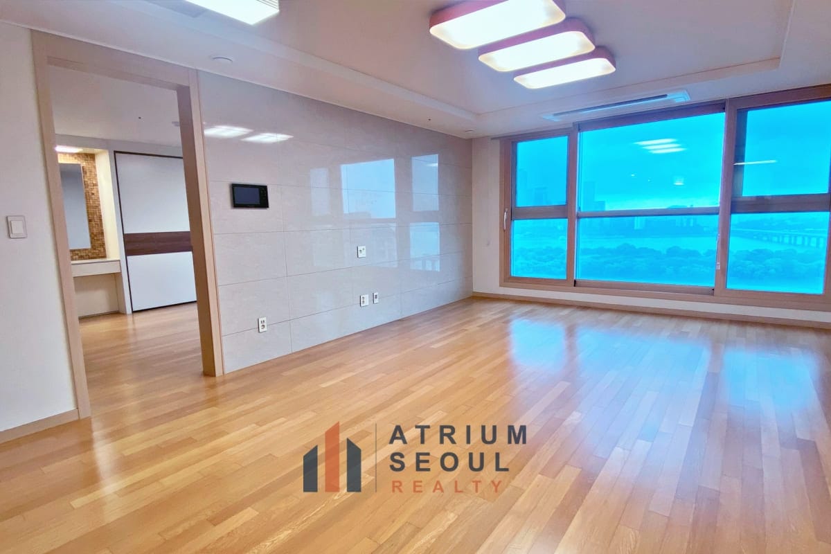Living Room_3BR Han River view Apartment - Mapo