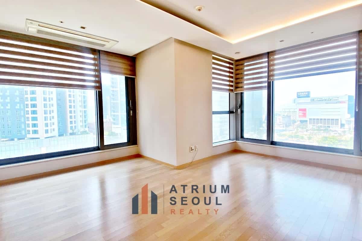 Living Space- Asterium Yongsan Apartment For Rent