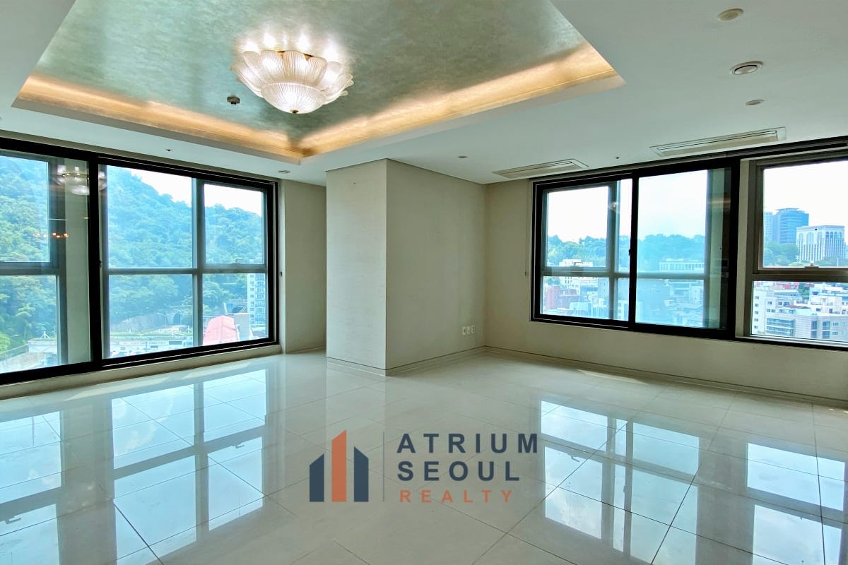Living Space_Namsan Lotte Castle Iris Apartment in Seoul