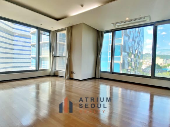 Living area-Asterium Yongsan Apartment Monthly Rent in Seoul (2)