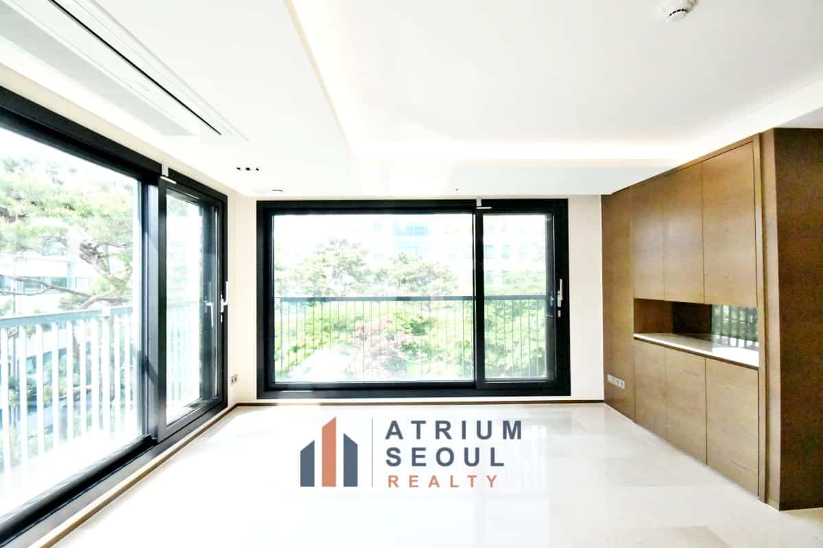 Living area - Ultra-Luxury Residence in Hannam The Hill, Seoul - Monthly Rent - Atrium Seoul Realty