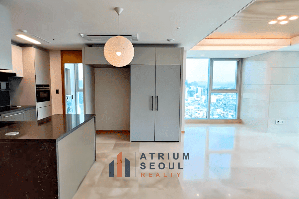 Living area in TRIMAGE 3BR Apartment for Rent in Seongsu Seoul - Atrium Seoul Realty