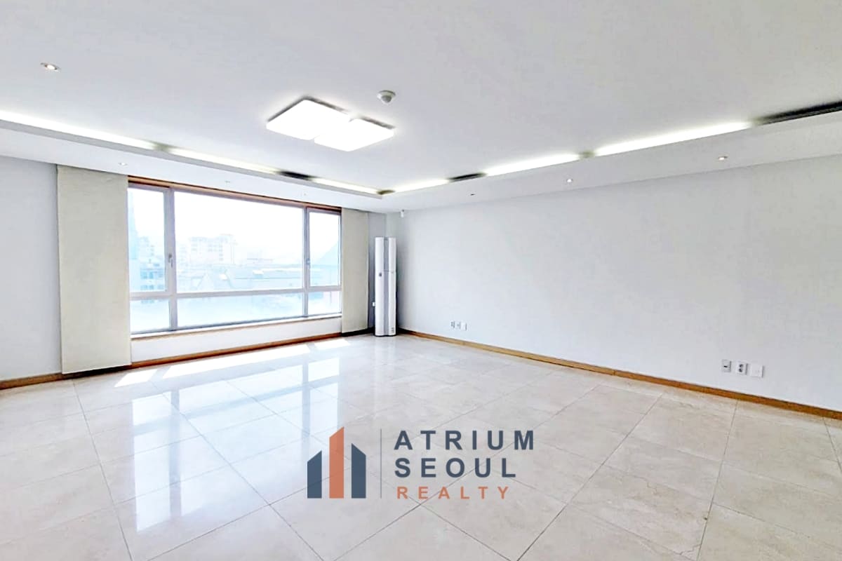 Living room - Apartment in French Village - Monthly Rent in Seoul