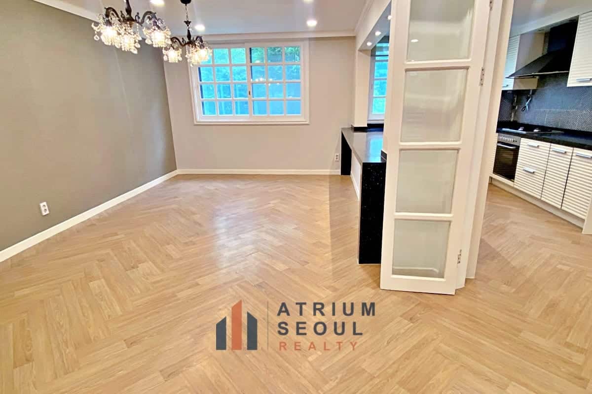 Living space - Monthly Rent - Villa with garden