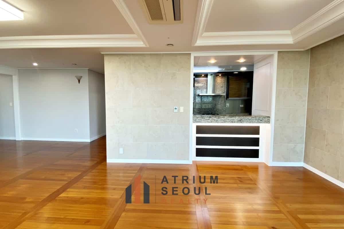Living space- Monthly Rent Yongsan City Park Apartment
