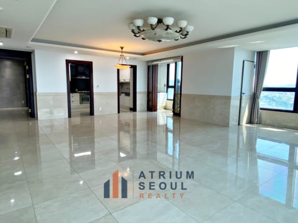 Living space-Yongsan City Park Apartment For Monthly Rent