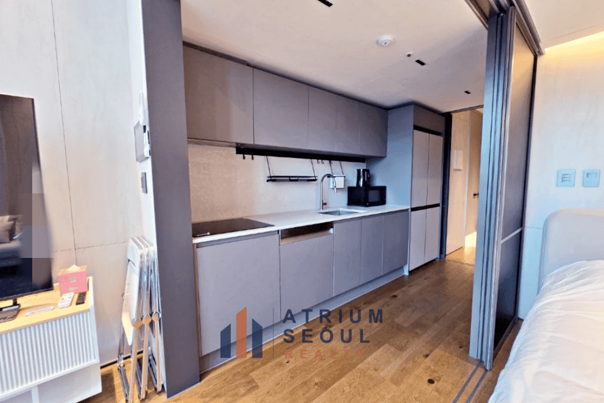 Luxury Duplex Loft Apartment for Short-Term Rent Near COEX, Gangnam in Seoul