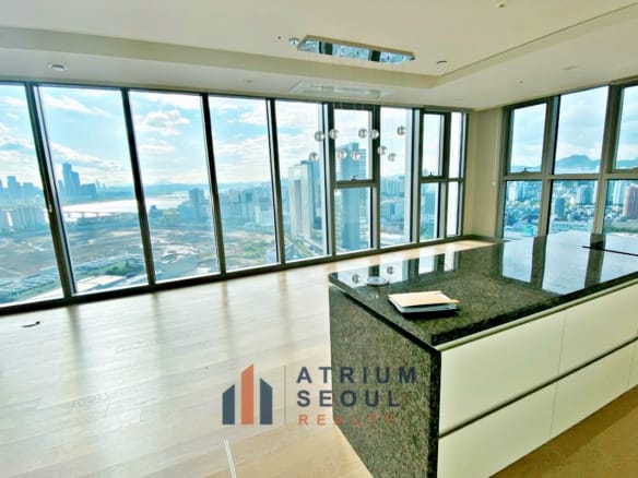 Lving room_ Apartment for Rent in Yongsam_Raemian Yongsan The Central