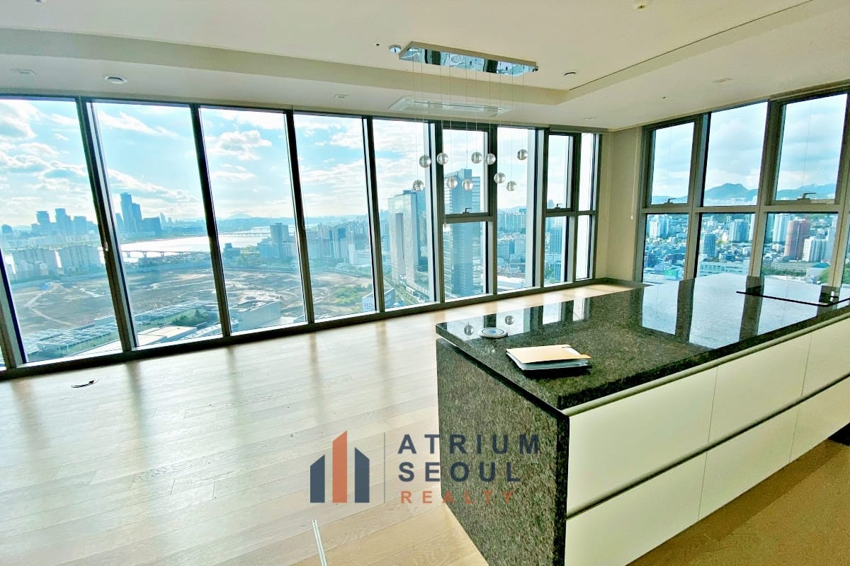 Lving room_ Apartment for Rent in Yongsam_Raemian Yongsan The Central