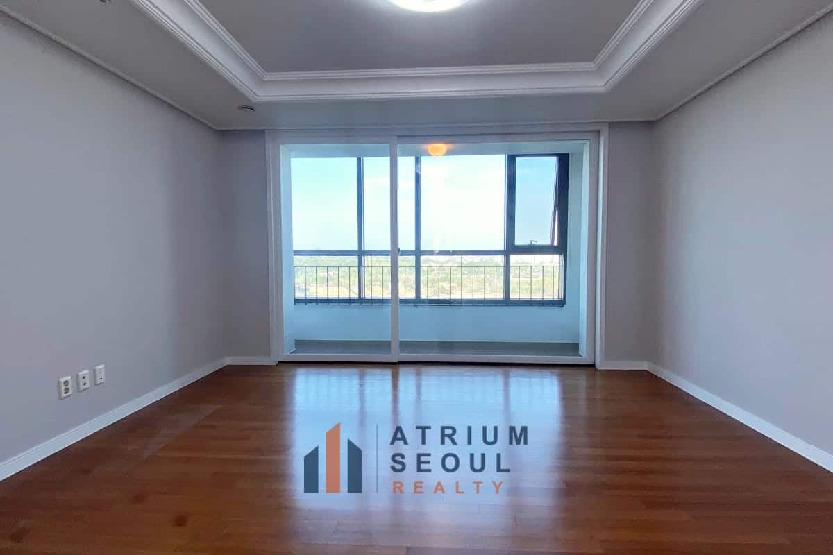 Master Room- Monthly Rent Yongsan City Park Apartment (2)