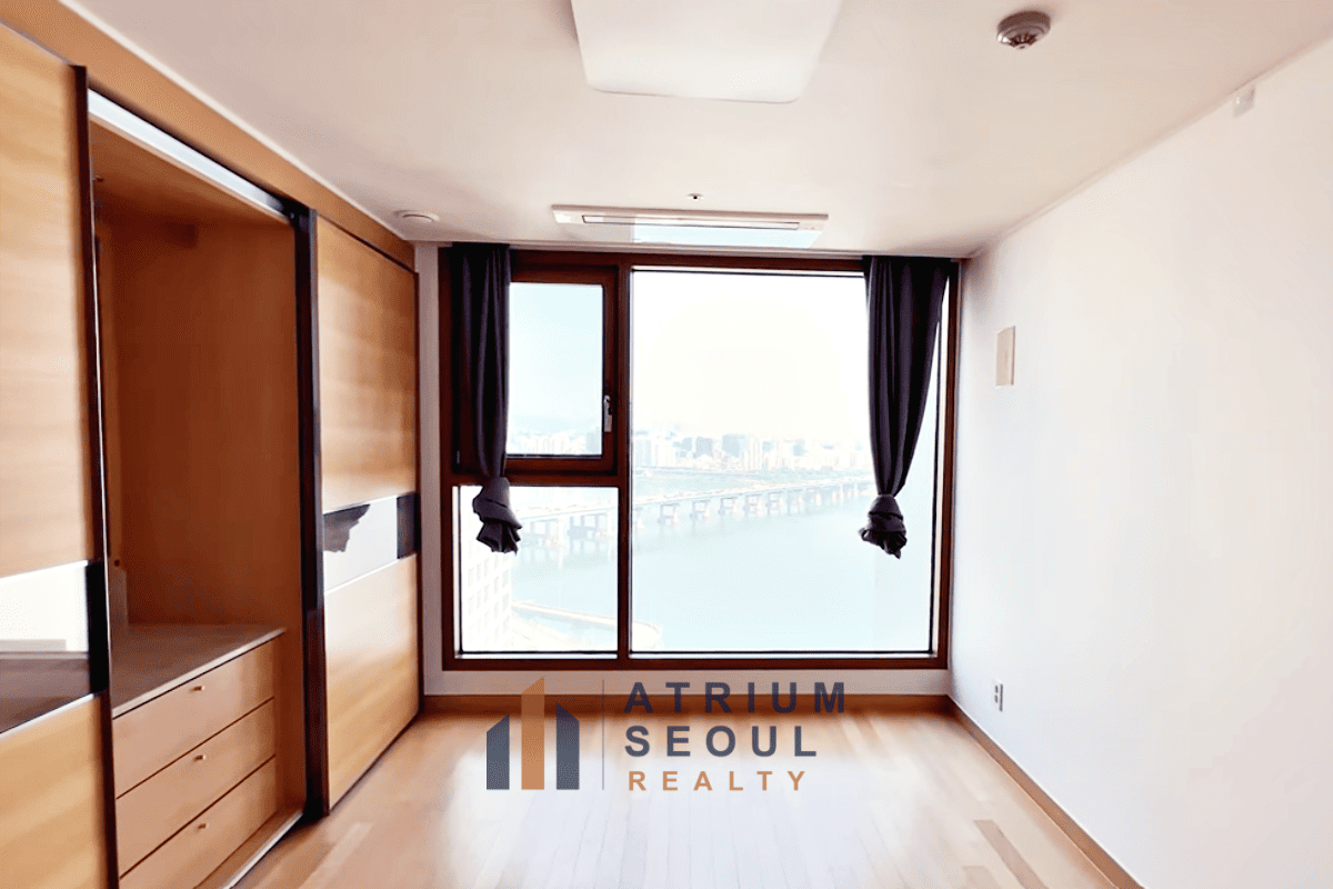 Master room View 2BR Apartment for Rent at Cheongdam Xi in Gangnam, Seoul - Atrium Seoul Realty