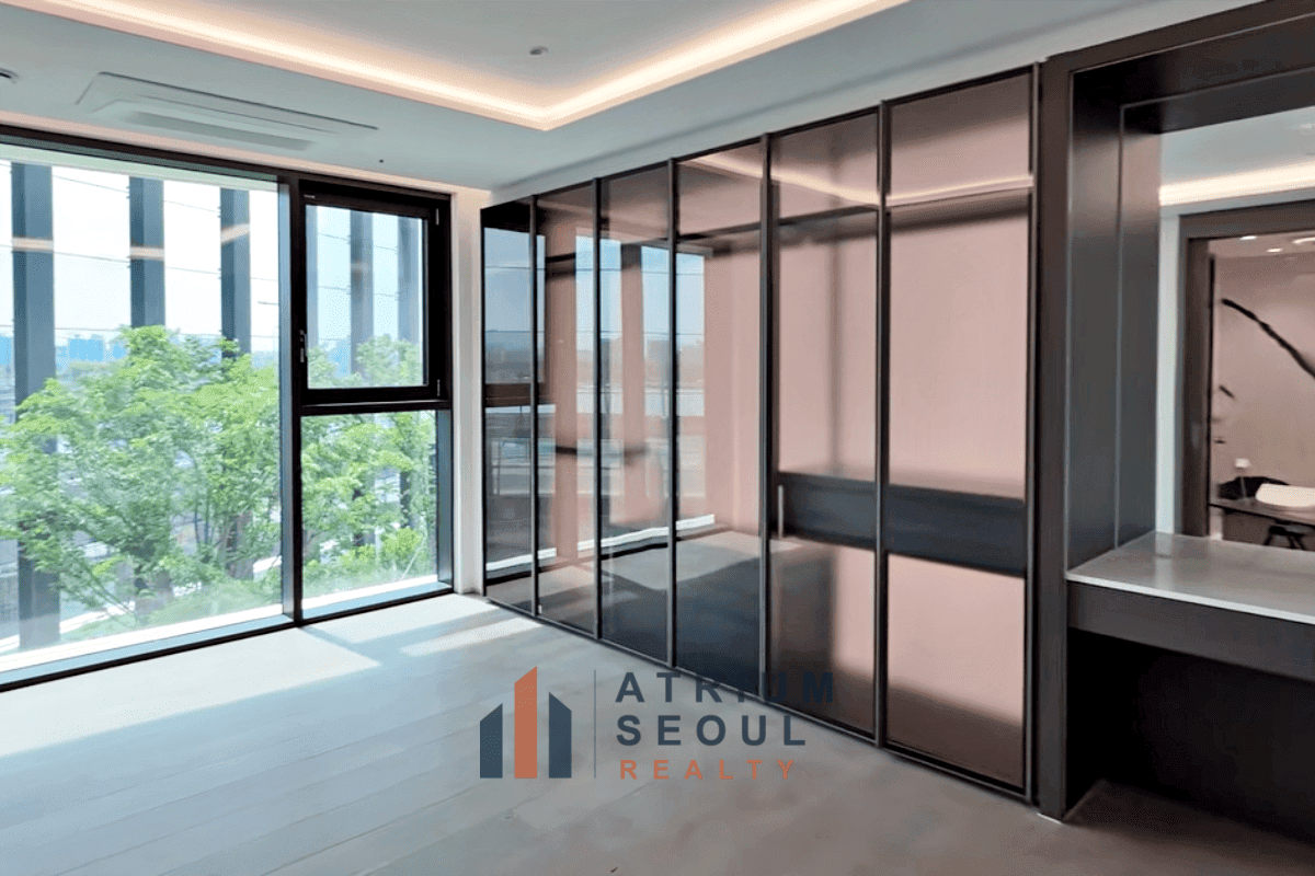 Master room in POGES HANGANG 4BR Apartment for Rent in Seoul - Atrium Seoul Realty