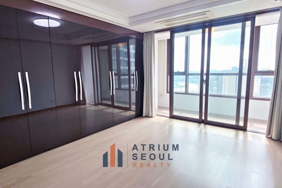 Master room_Yongsan City Park Apartment For Rent