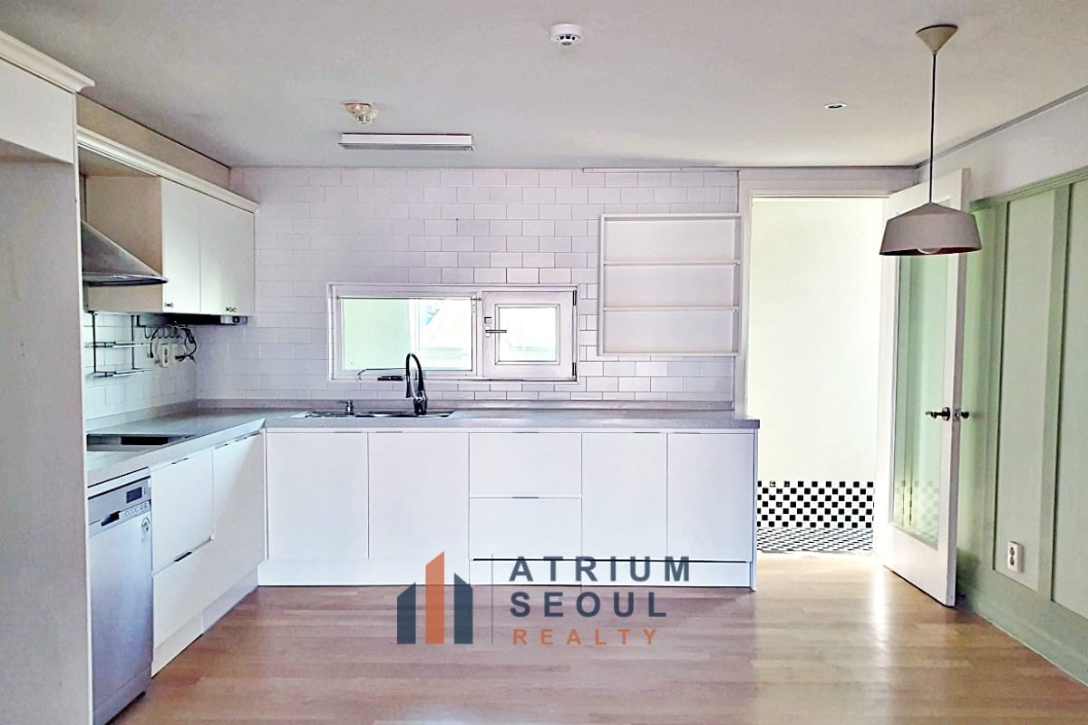 Modern Kitchen Spacious 4BR Villa with Open Views for Rent in Seorae Village