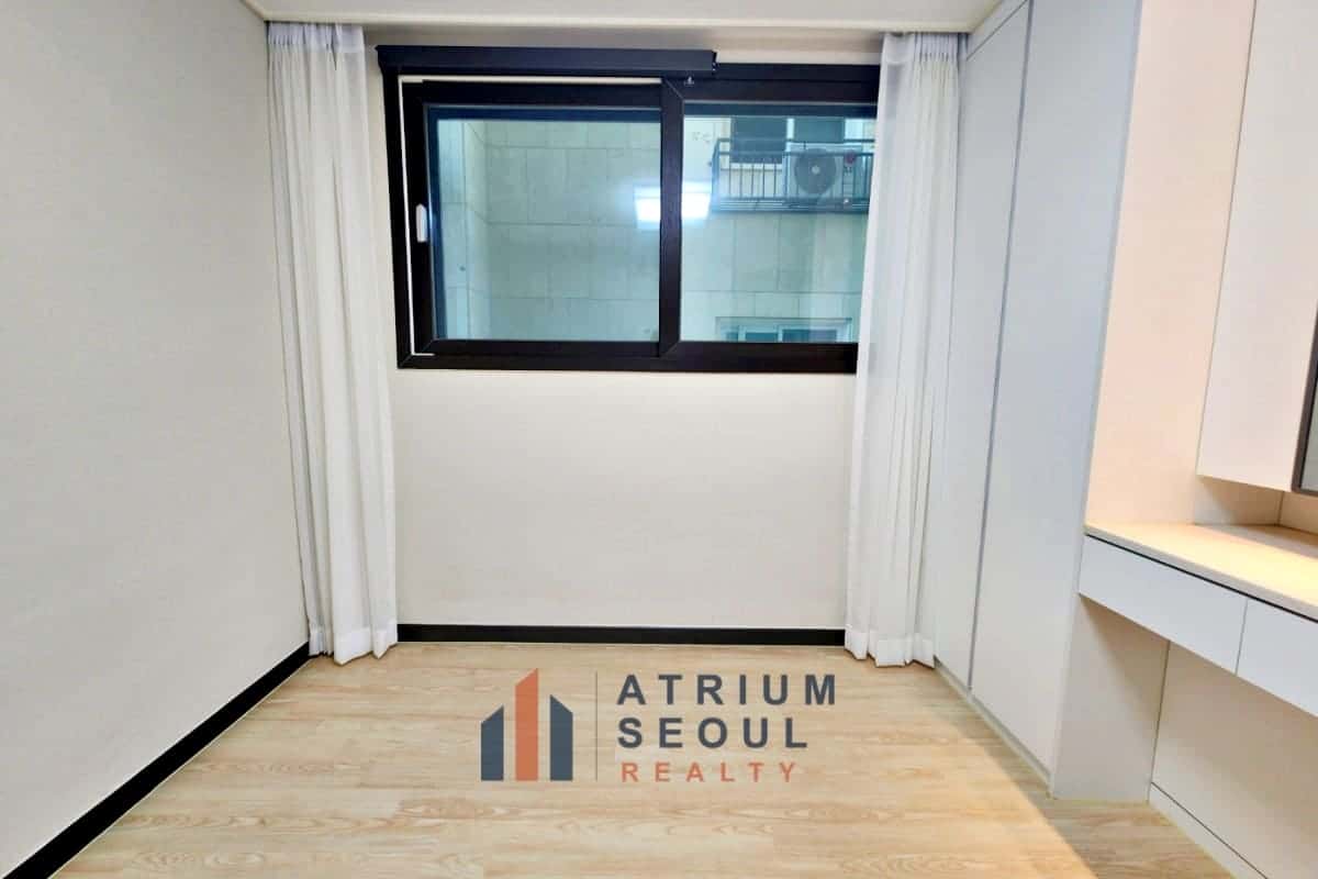 Modern Semi-Furnished 2BR Officetel for Rent in Hannam-dong
