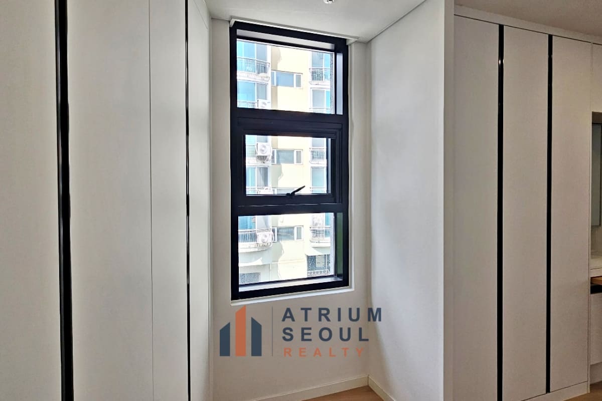 Modern Studio Apartment for Rent in Samseong-dong, Gangnam, Seoul