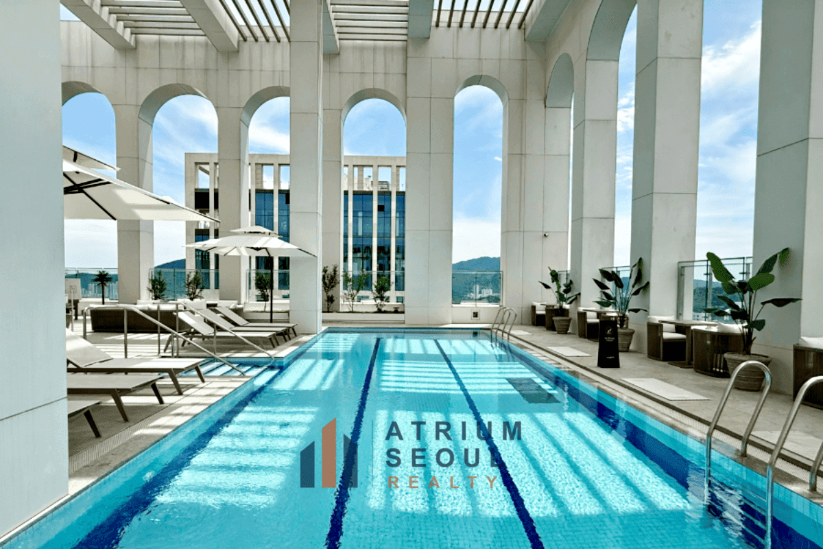 Rooftop Swimming pool Luca 831 in Central Gangnam