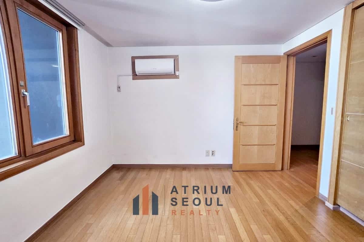 Room - Luxury 4BR Villa For Rent near Hannam the hill in Seoul
