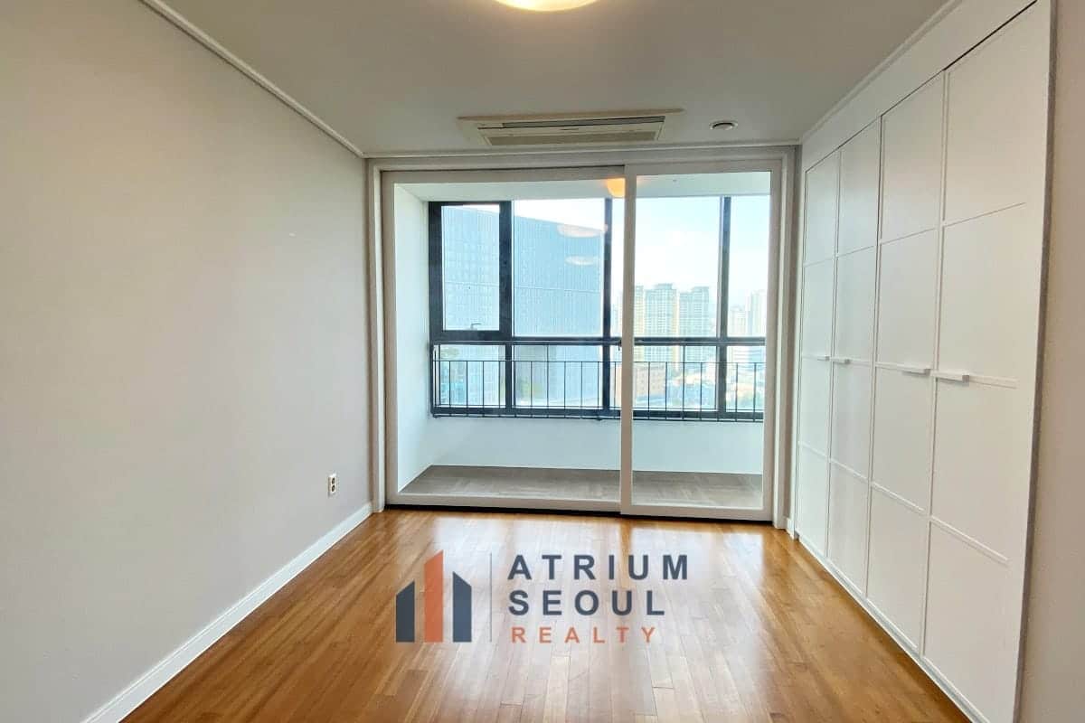 Room- Monthly Rent Yongsan City Park Apartment
