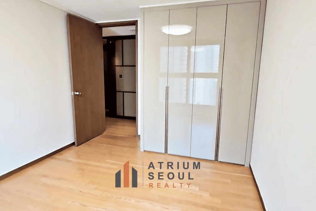 Room - Spacious 4 Bedroom Apartment for Rent in Helio City Jamsil, Songpa, Seoul - Atrium Seoul Realty