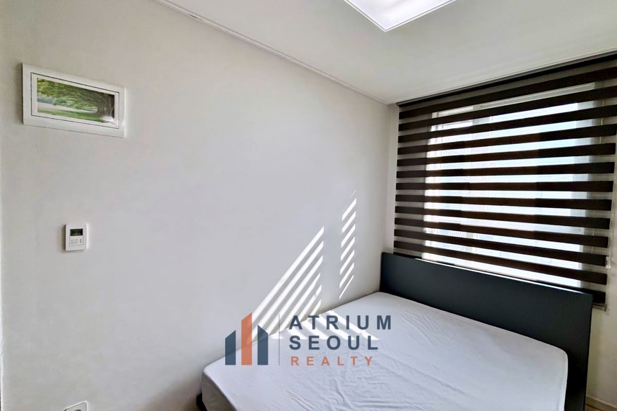 Room in Fully Furnished Apartment for Rent in Gangnam Seoul