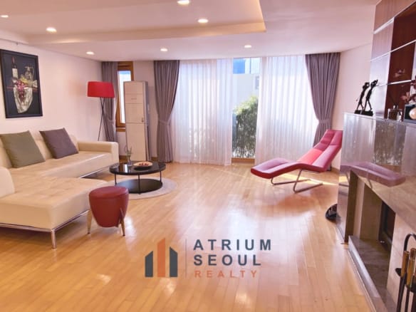 Stylish 4-Bedroom Low-Rise Apartment in Itaewon, Yongsan, Seoul