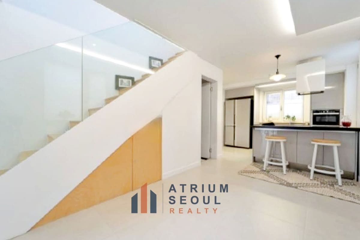 Stylish Duplex Villa For Rent in French Village