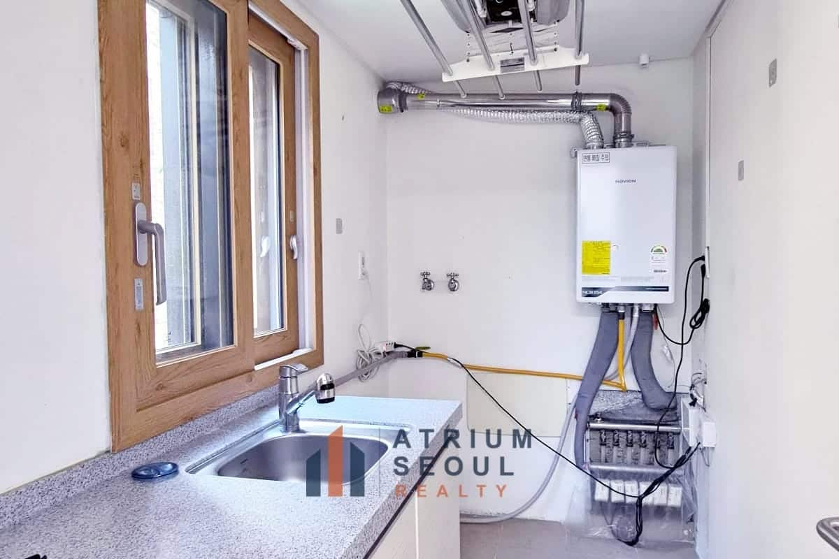 Sub Kitchen in Spacious 4BR Villa for Rent in Seorae Village - Near LFS - Atrium Seoul Realty