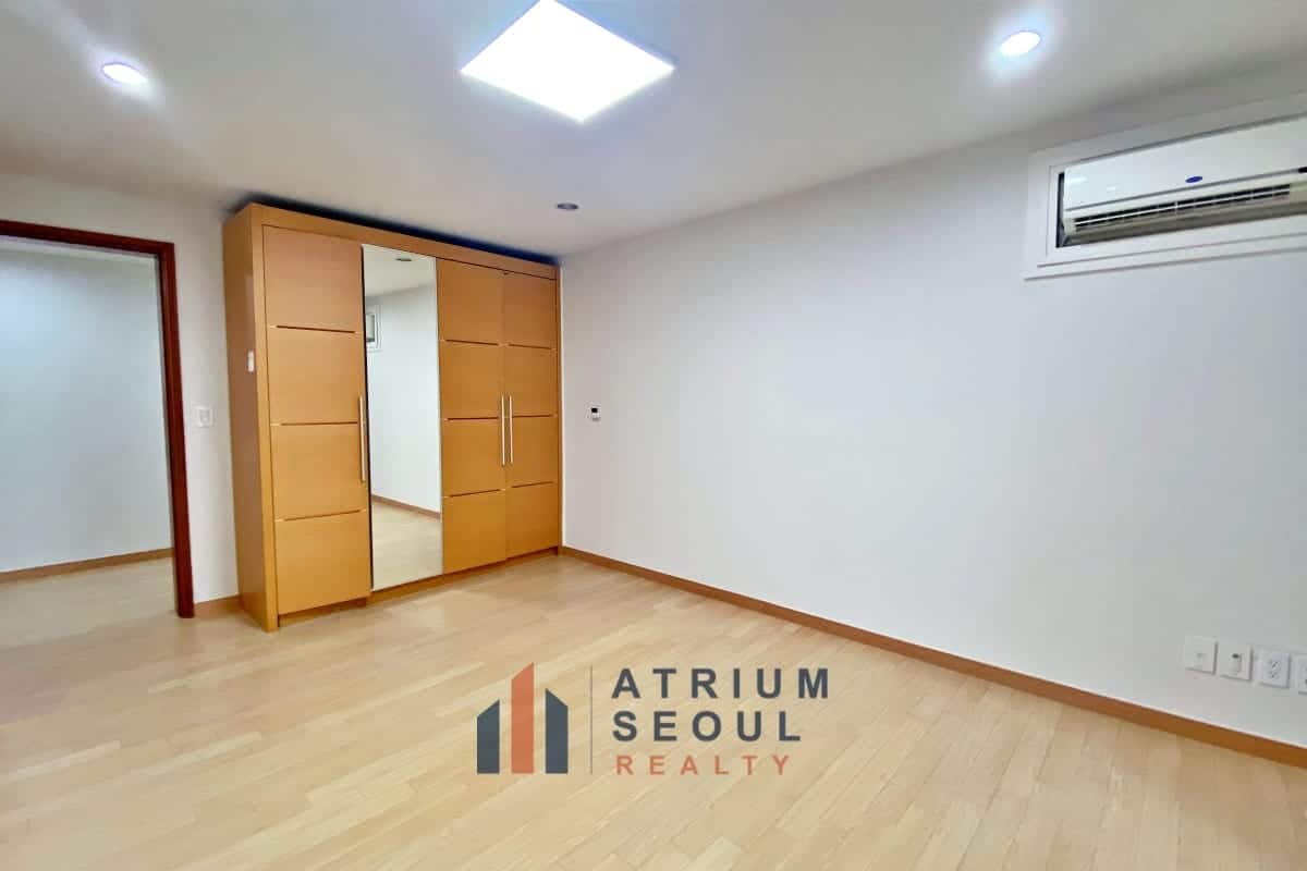 Sub room Spacious Modern Apartment Near SFS
